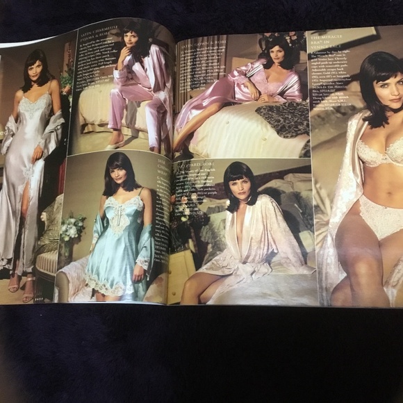 Victoria Secret 1996 Christmas Claudia Schiffer Cover Million Dollar Miracle Bra - Picture 13 of 16